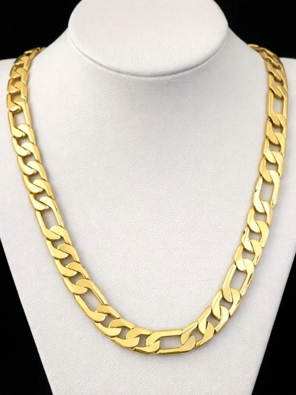 24 inch Figaro chain necklace